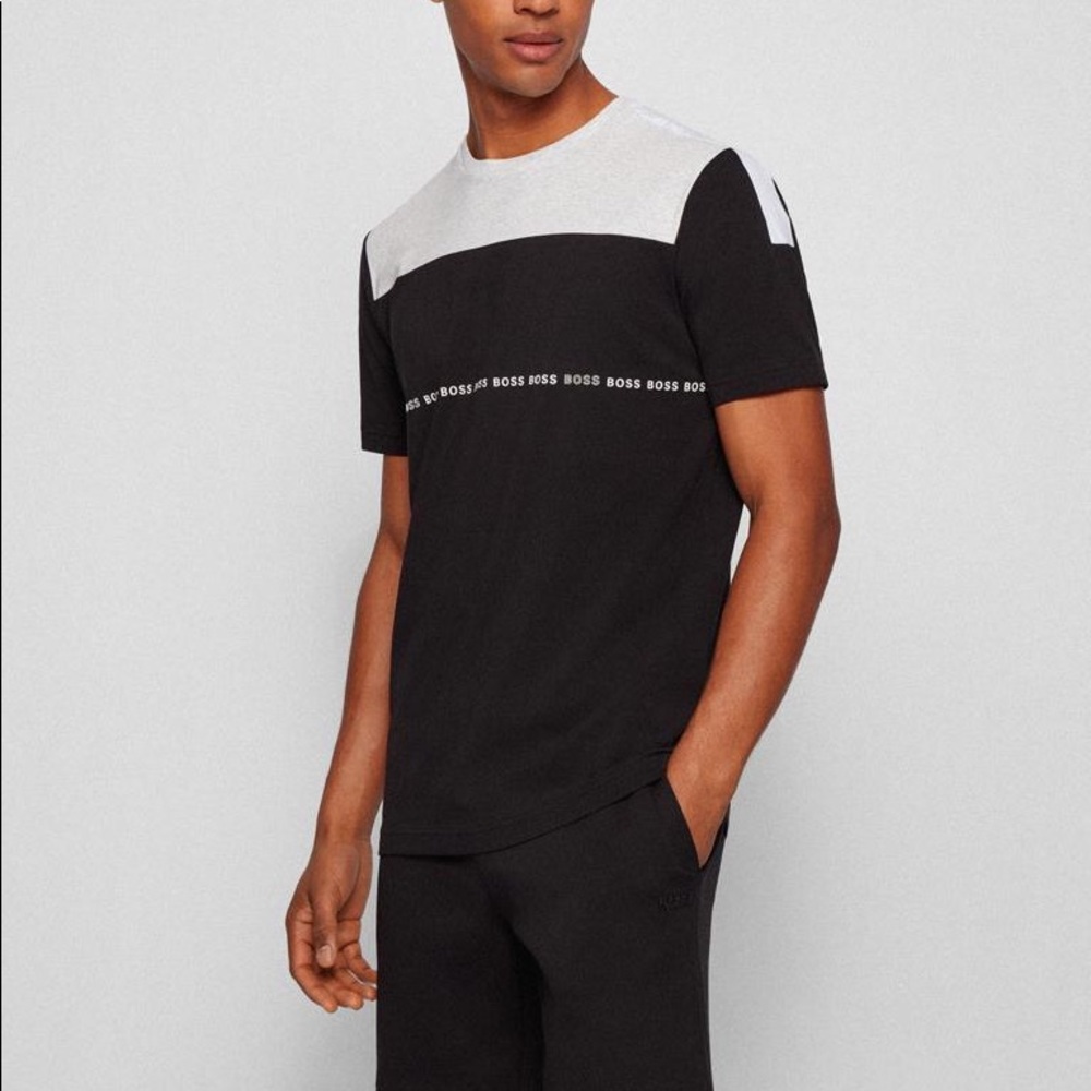 💯 Authentic Hugo boss t-shirt